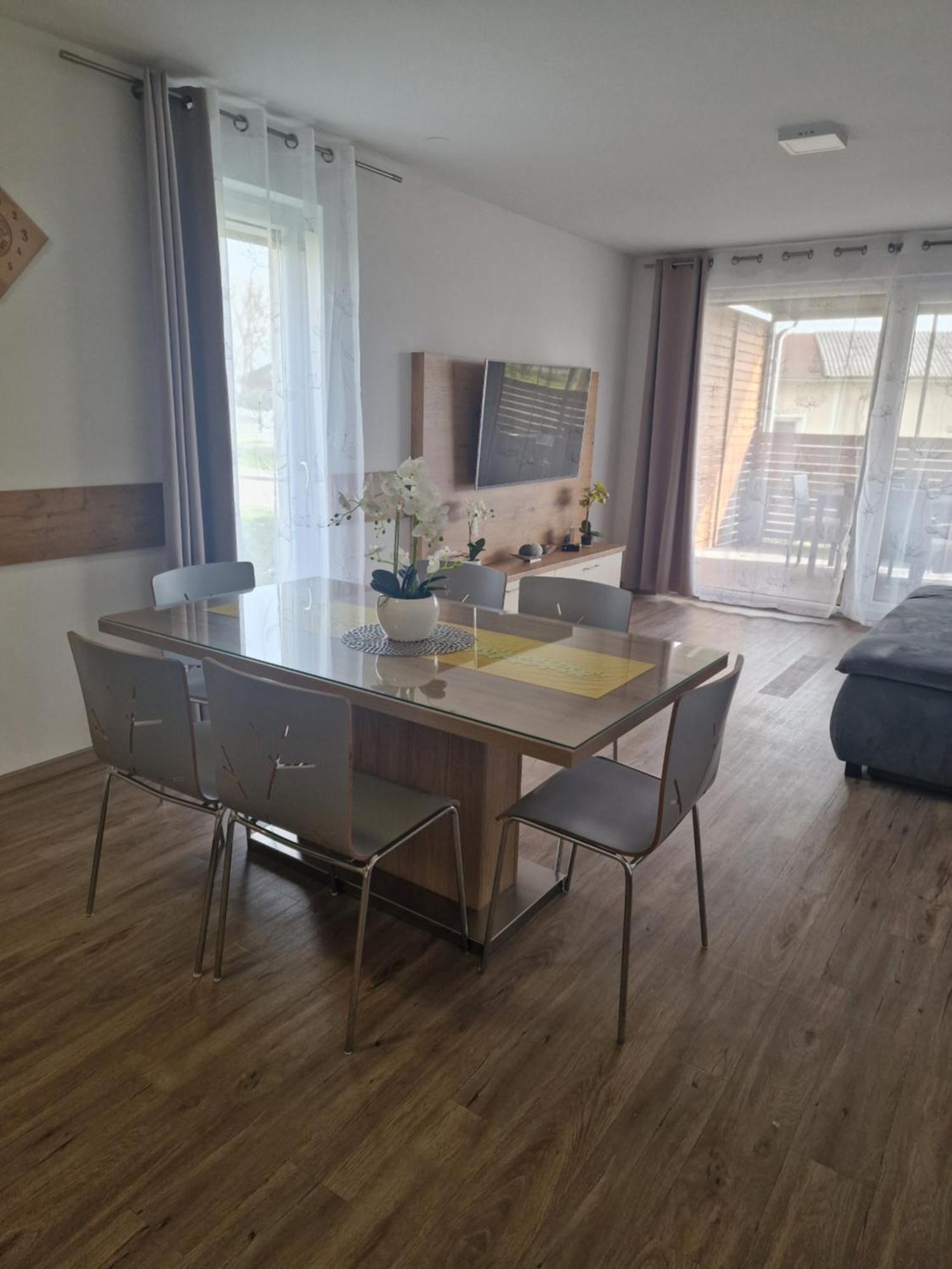 Family Apartment Moravske-Toplice Exteriör bild